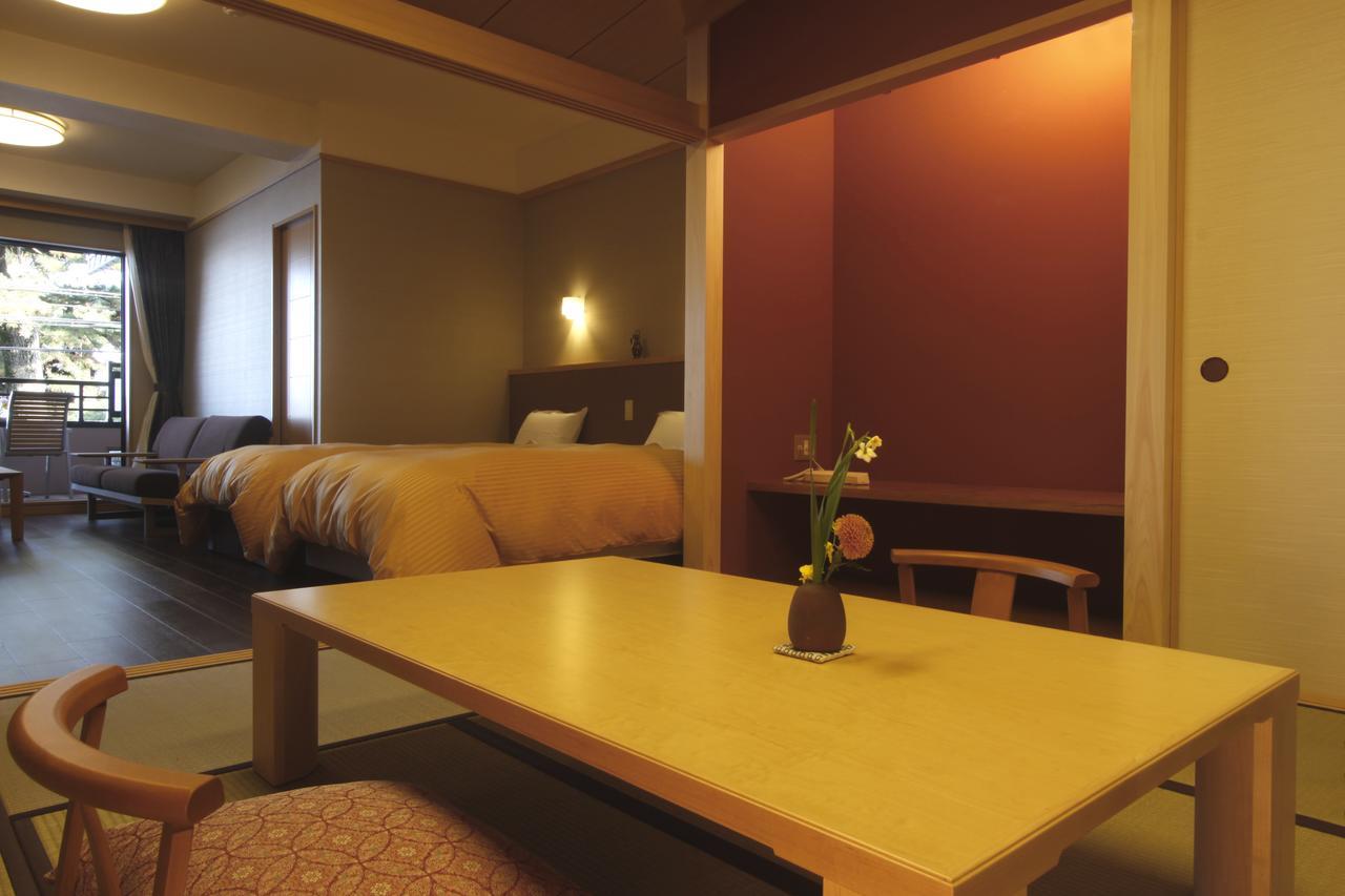 Hotel New Tomiyoshi Atami  Esterno foto