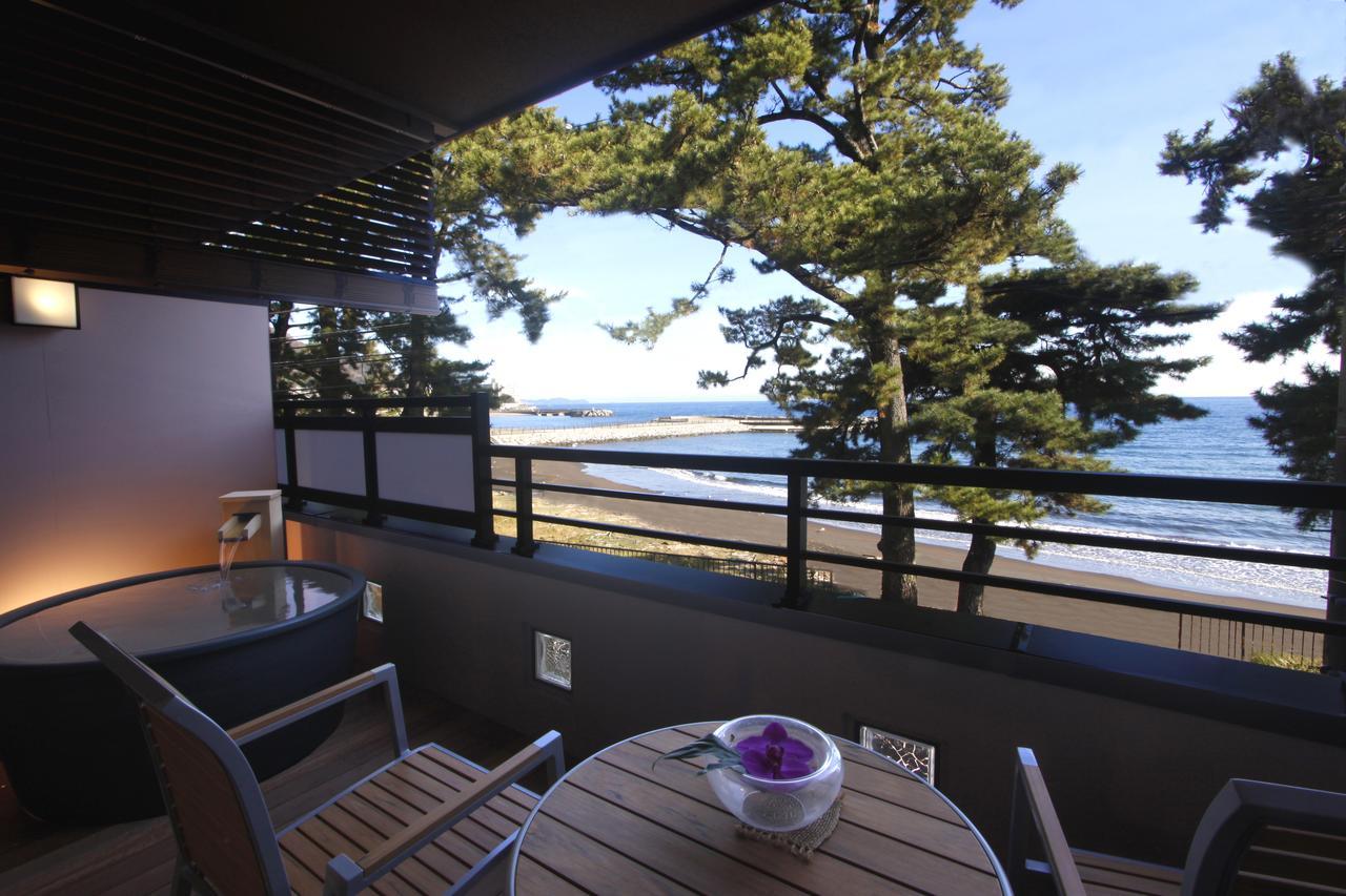 Hotel New Tomiyoshi Atami  Esterno foto