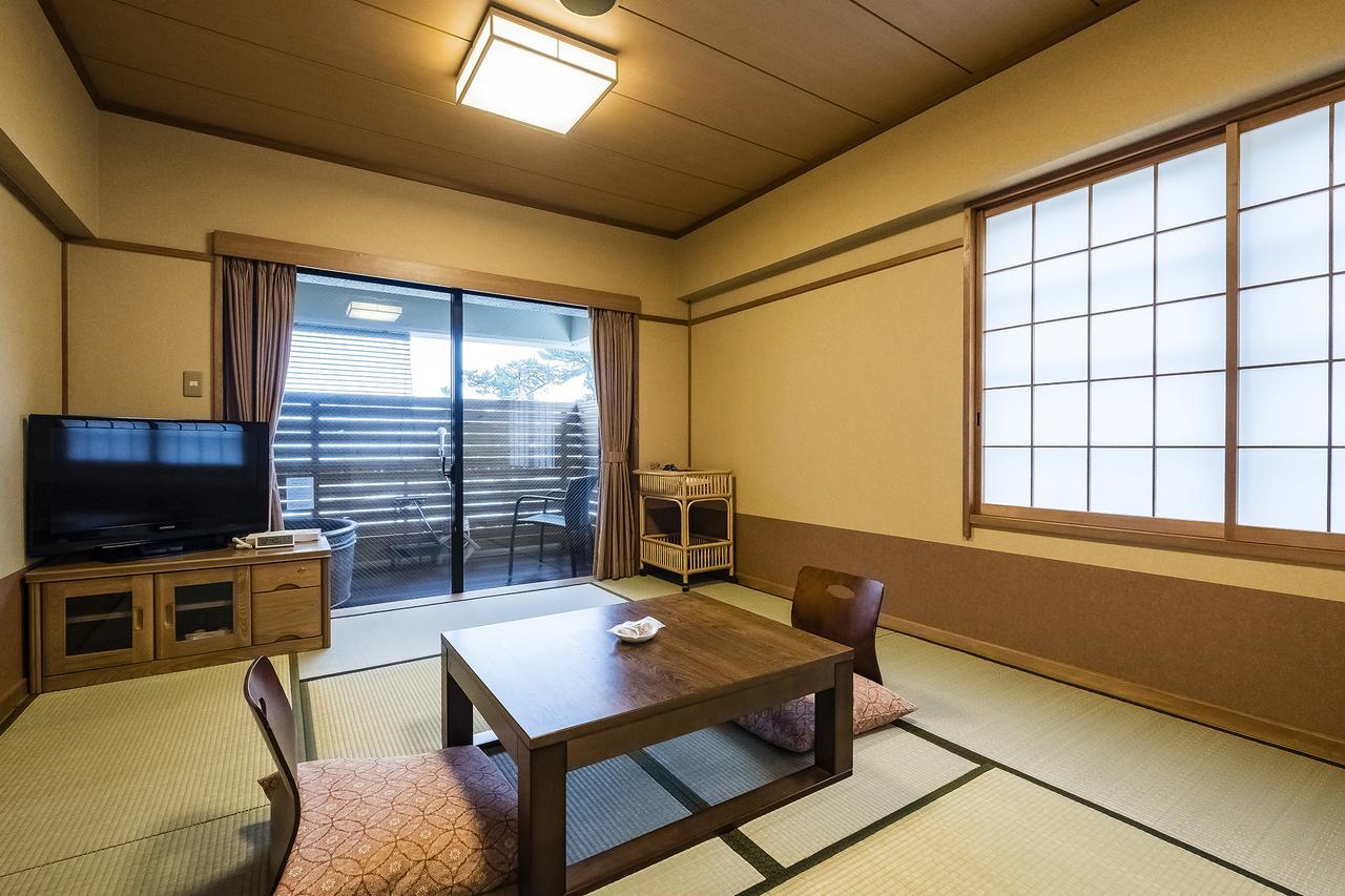 Hotel New Tomiyoshi Atami  Esterno foto