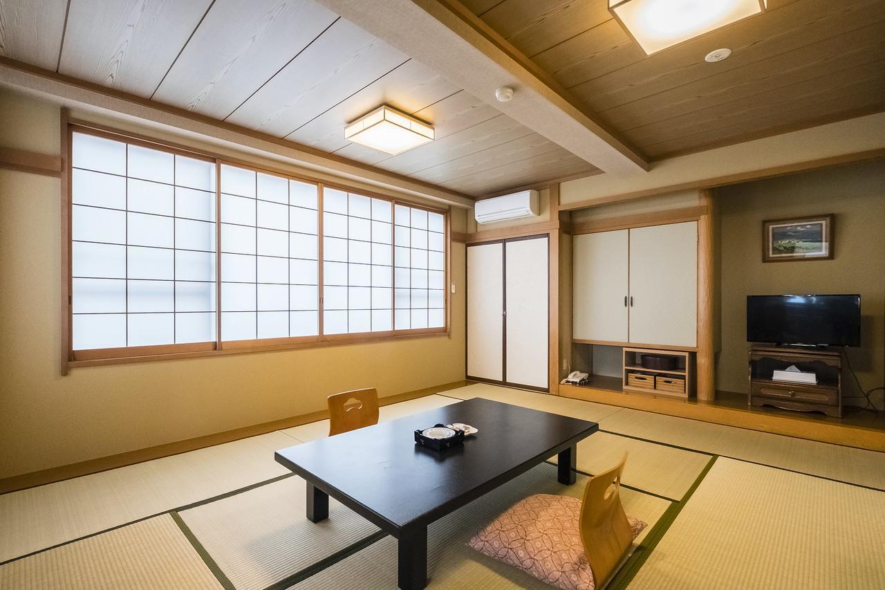 Hotel New Tomiyoshi Atami  Esterno foto